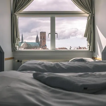 Vandrarhem Danhostel *